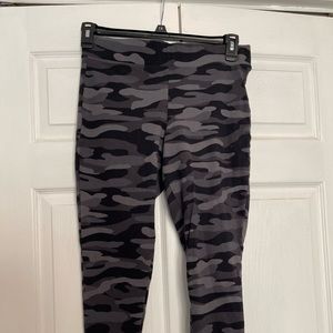 Torrid size 1 camouflage leggings great condition